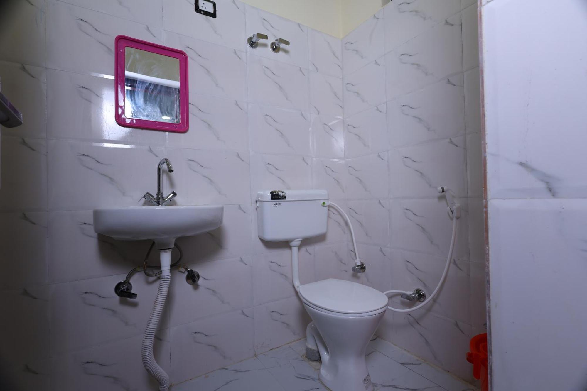 Tridev Hotel Agra (Uttar Pradesh)
