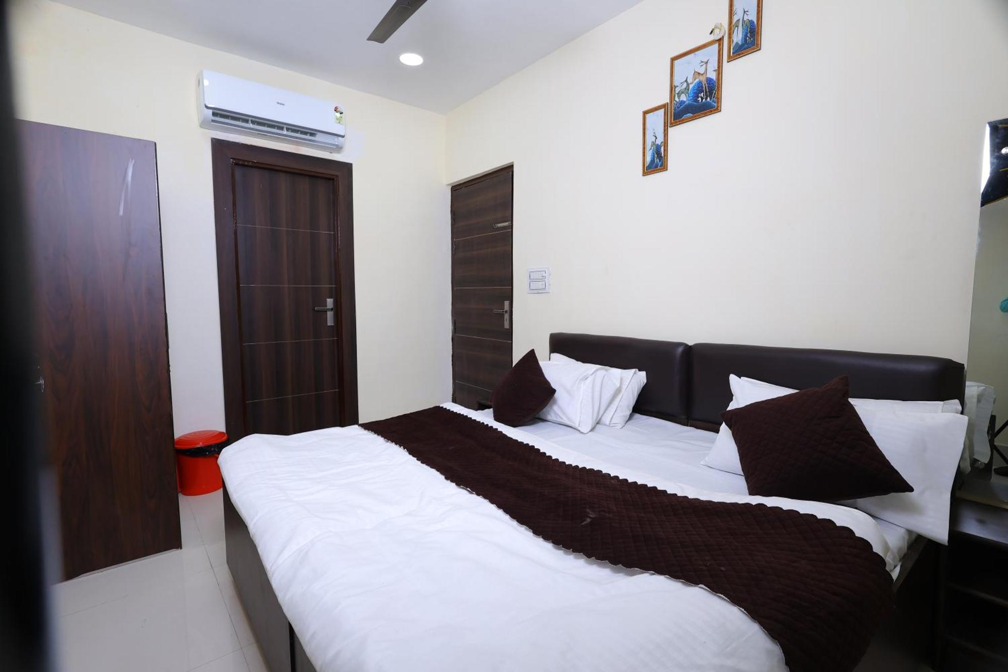 Tridev Hotel
